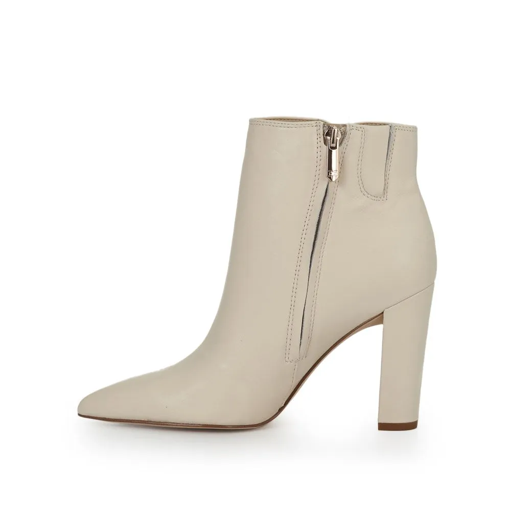 Sam Edelman - Raelle Ankle Boots in Modern Ivory