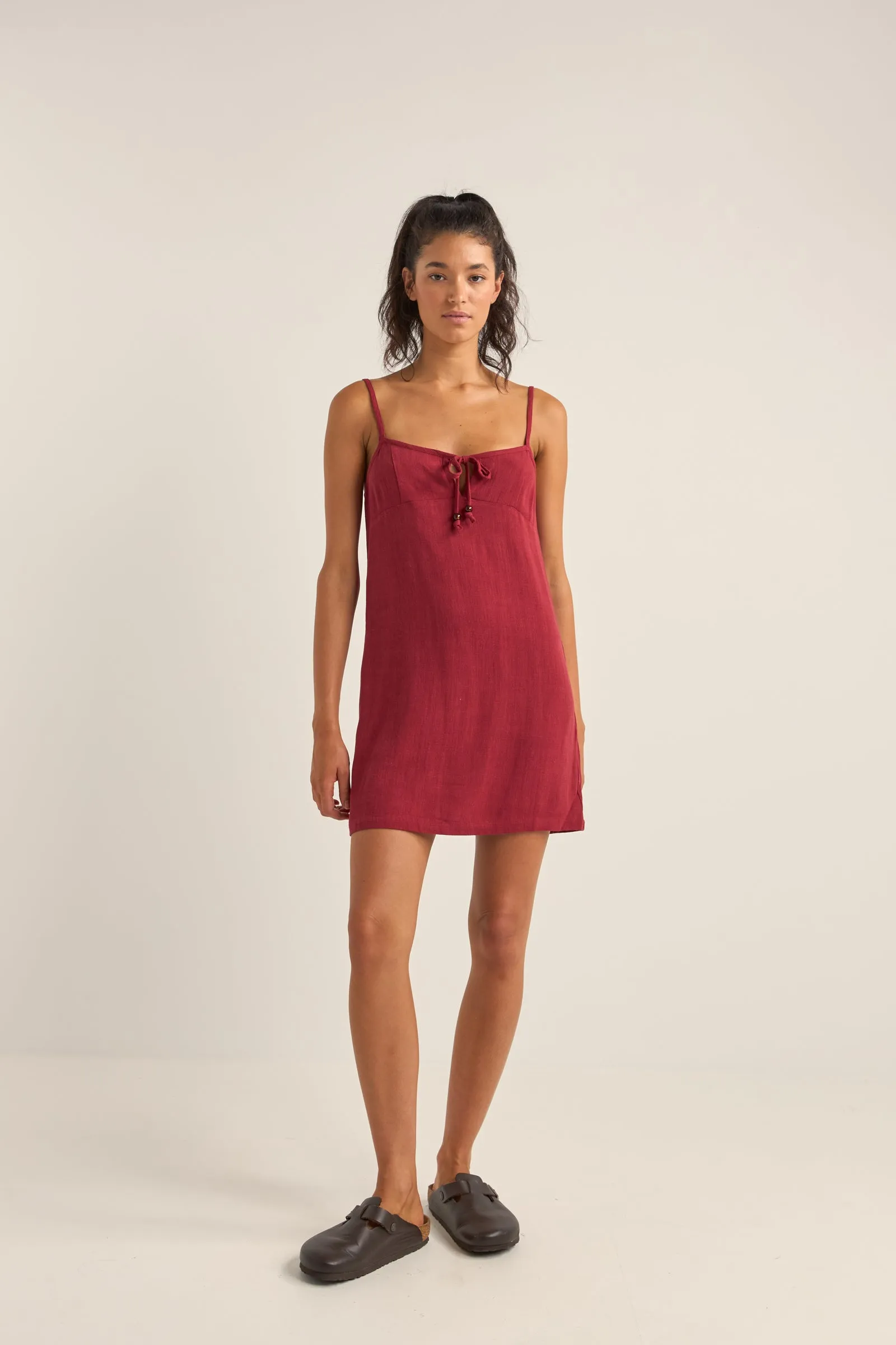 Seacoast Keyhole Slip Dress Sangria